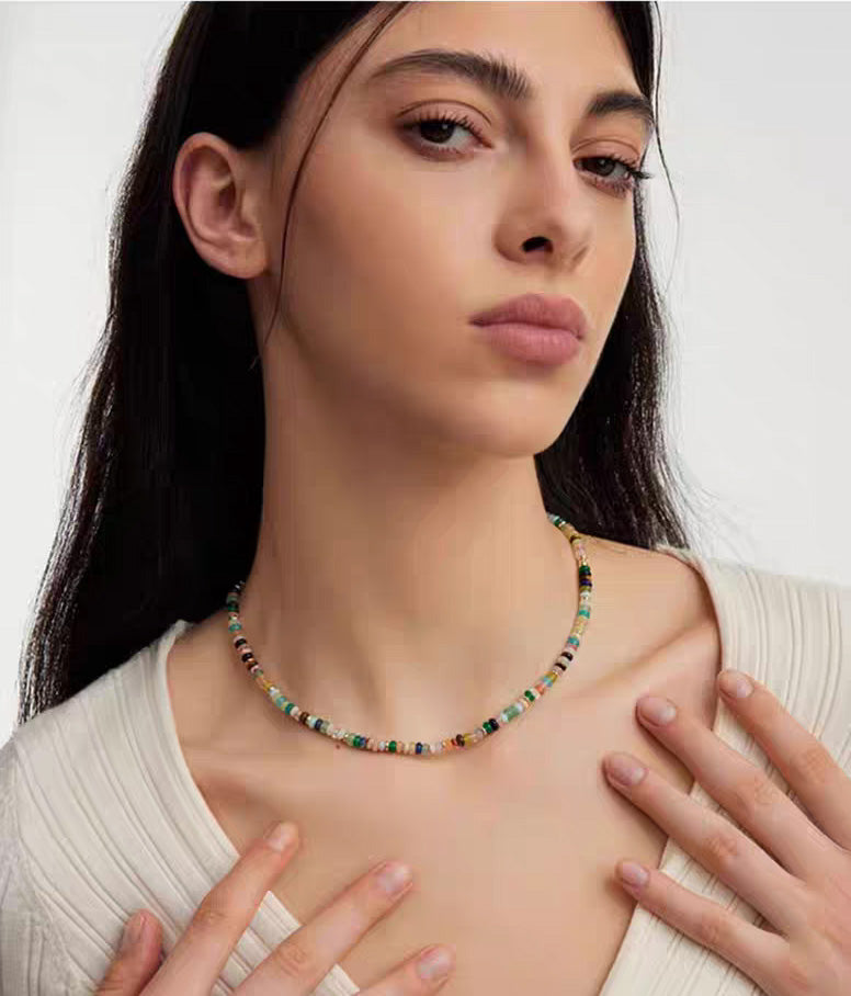 What kind of necklace is suitable for summer?