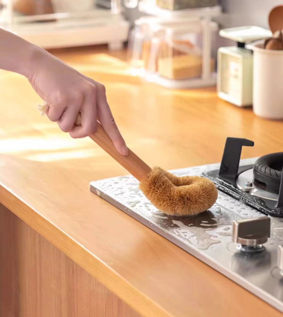 What is a Natural Coconut Fiber Cleaning Brush?